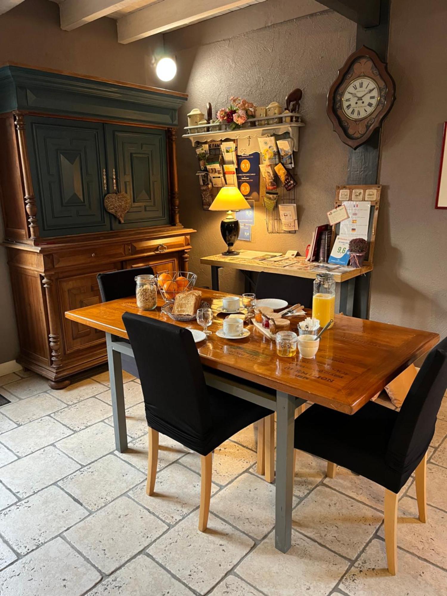 Chambre 1 PEYROUTAS Vignonet St Emilion Extérieur photo